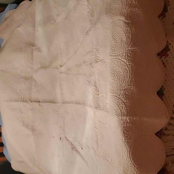 Marshall Fields Reversible 86"×86" Cream BedSpread Comforter Quilt - Picture 8 of 10